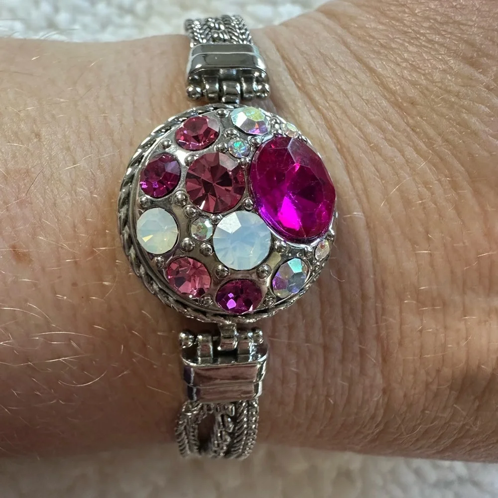 Ginger Snaps Elegant Bracelet with Three Snap in Charms 6 3/4 to 8 adjustable